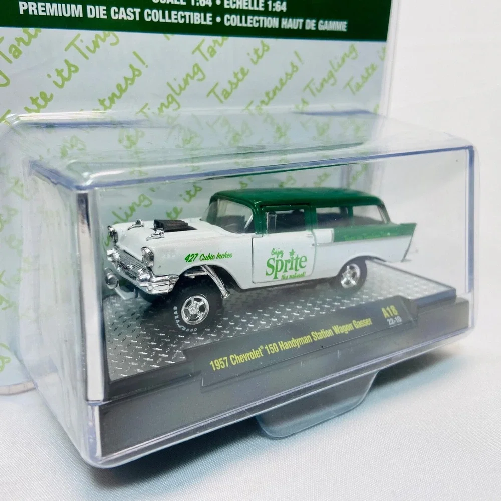 M2 Machines 1957 Chevrolet 150 Handyman Station Wagon Gasser A-18 Sprite Edition